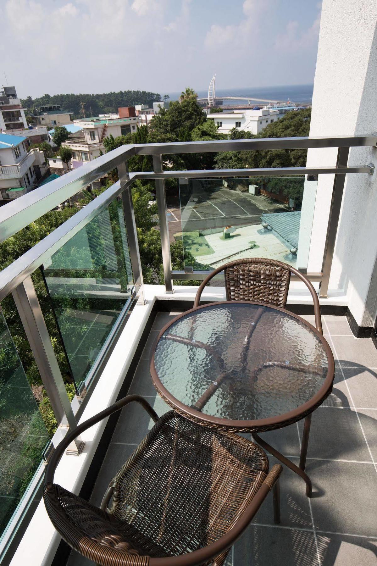 Cheonjiyeon Crystal Hotel Seogwipo Eksteriør bilde