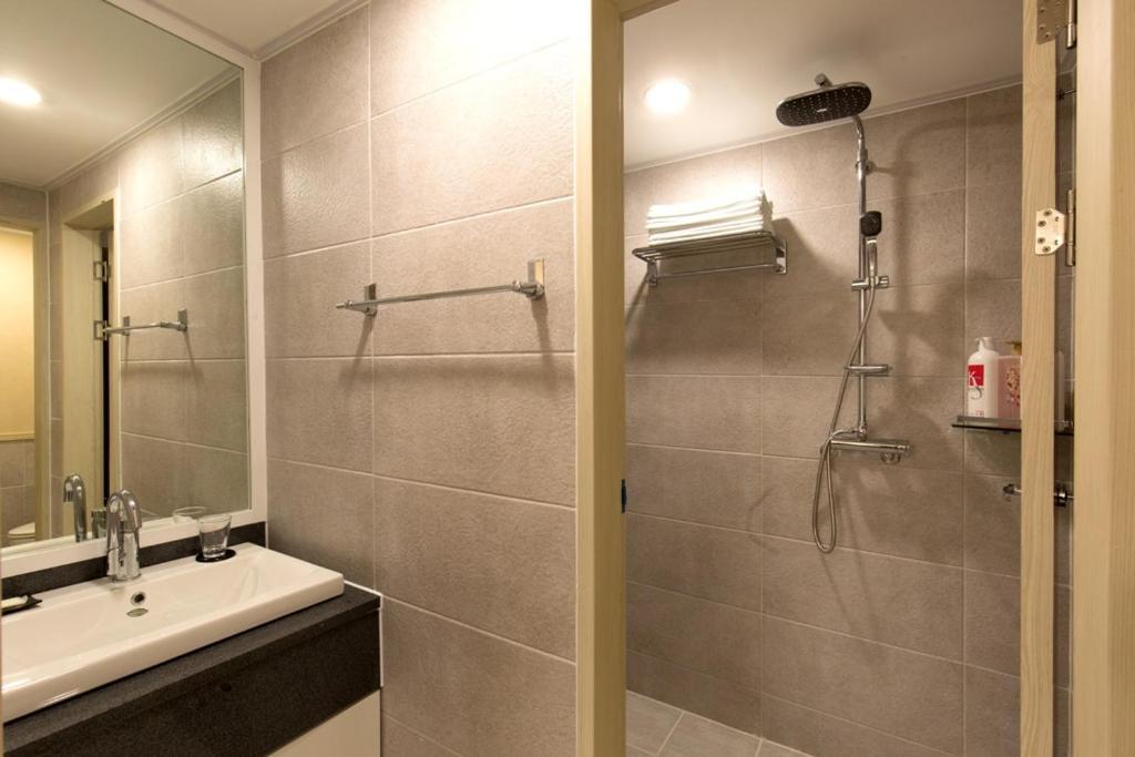 Cheonjiyeon Crystal Hotel Seogwipo Eksteriør bilde